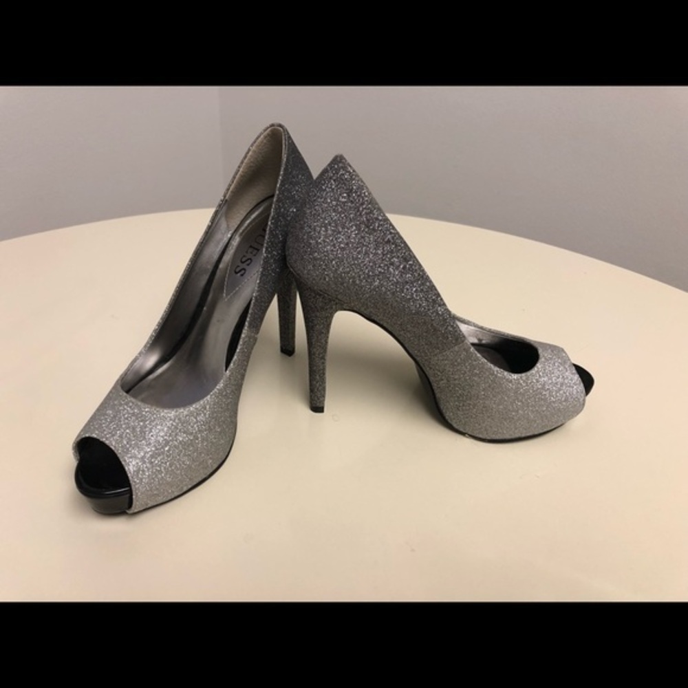 Y2K Peeptoe Platform Pumps by Guess 6M
